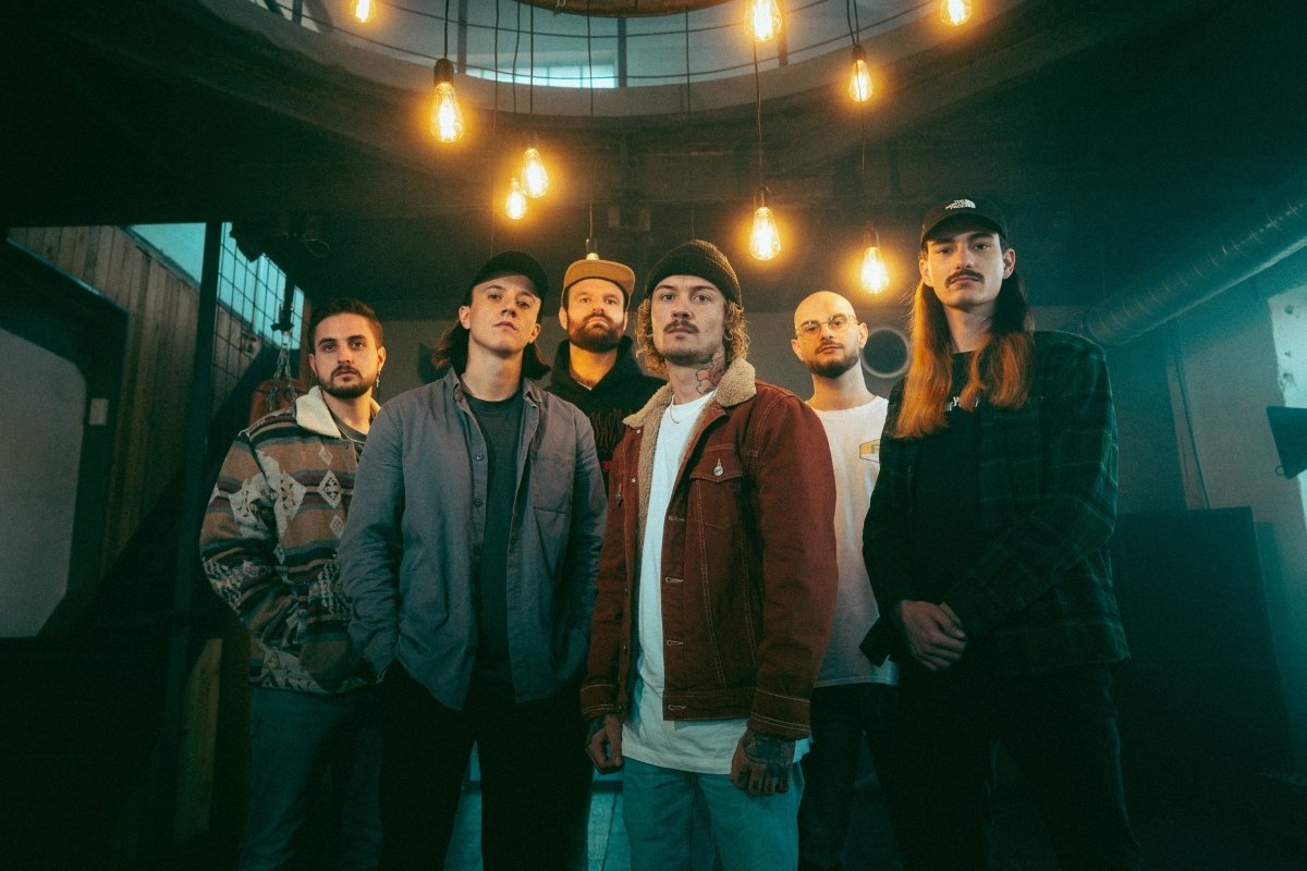 28_Header_FR_Backstabbed